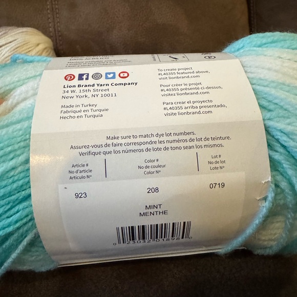 Yarn Bundle - Picture 10 of 15